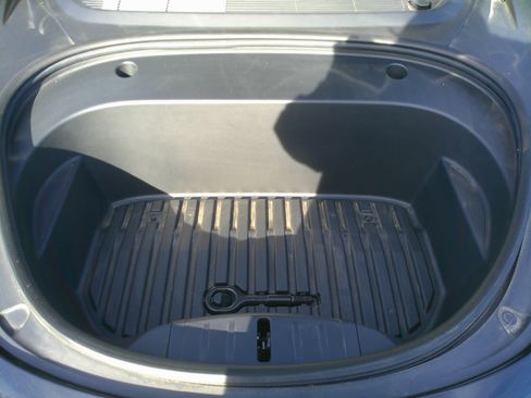 Used 2022 Tesla Model 3 image 36