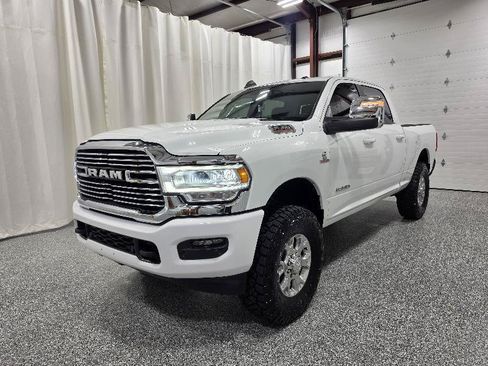 Used 2024 RAM 2500 Laramie AWD/4WD image 8