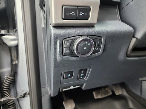 Used 2022 Ford F250 Platinum w/ Tremor Off-Road Package image 47