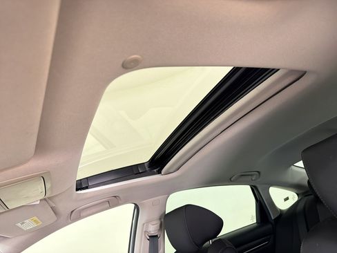 Used 2019 Honda Accord EX image 16