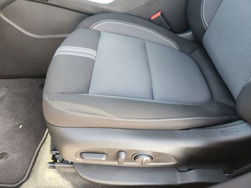 Used 2025 Chevrolet Blazer LT w/ Convenience Package image 25