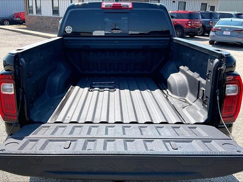 Used 2024 GMC Canyon Denali AWD/4WD image 19