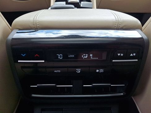 Used 2023 Acura MDX SH-AWD w/ Technology Package image 16