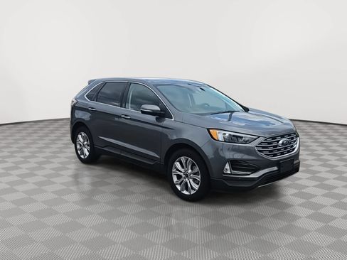 Used 2022 Ford Edge Titanium AWD/4WD image 2