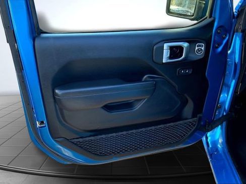 Used 2023 Jeep Wrangler Sport S image 26