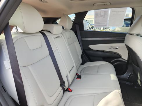 Used 2024 Hyundai Tucson Limited image 16