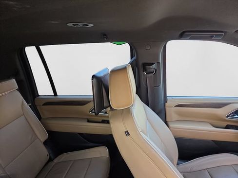 Used 2024 Chevrolet Suburban Premier w/ Max Trailering Package AWD/4WD image 27
