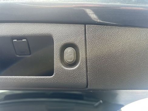 Used 2019 Chevrolet Tahoe LT image 30