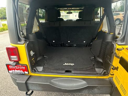 Used 2015 Jeep Wrangler Unlimited Sport w/ Quick Order Package 24S AWD/4WD image 24
