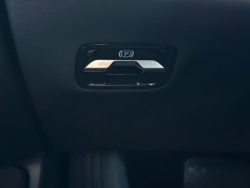 Used 2025 Mercedes-Benz E 350 Sedan image 34