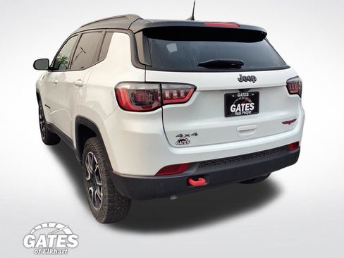 Used 2024 Jeep Compass Trailhawk AWD/4WD image 7