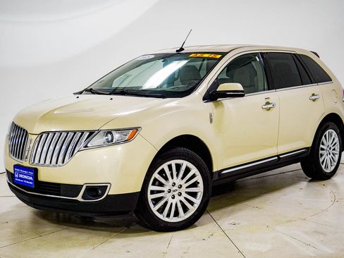 Used 2015 Lincoln MKX FWD w/ Equipment Group 101A image 1