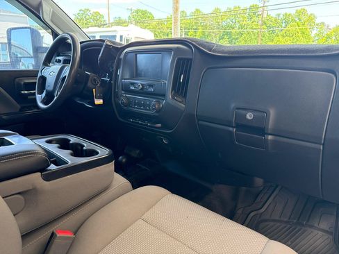 Used 2017 Chevrolet Silverado 2500 W/T w/ WT Convenience Package AWD/4WD image 25