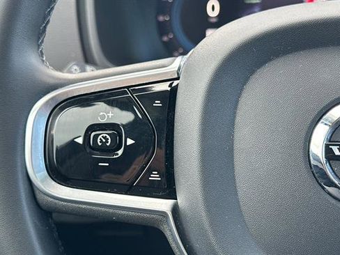 Certified 2023 Volvo XC90 T8 Ultimate w/ Protection Package Premier image 28