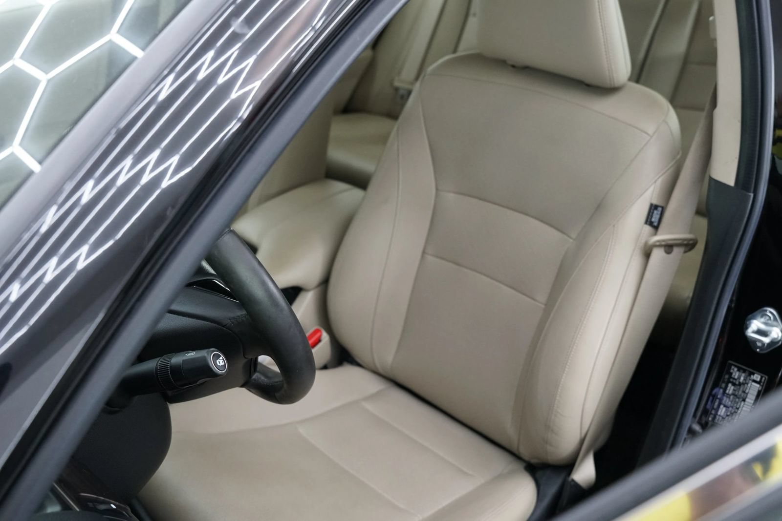 Used 2017 Honda Accord Touring image 16