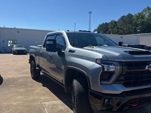 Used 2025 Chevrolet Silverado 2500 LTZ w/ Trail Boss Package AWD/4WD image 3