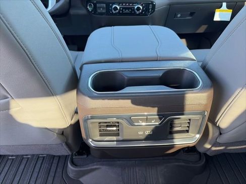 New 2026 GMC Sierra 2500 SLT w/ SLT Premium Package image 13