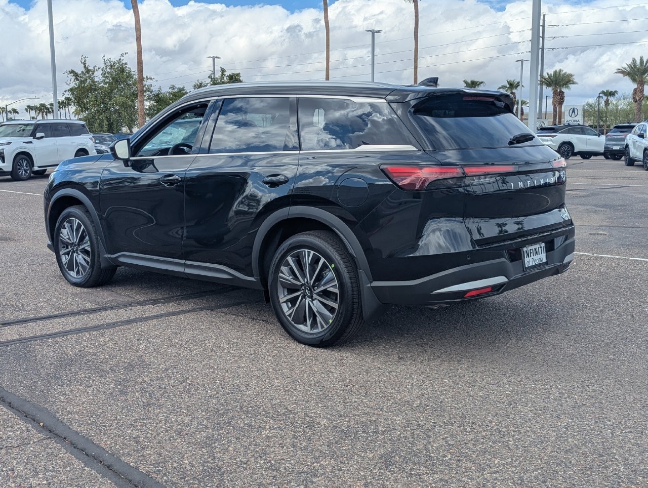 New 2027 INFINITI QX60 Luxe FWD image 3