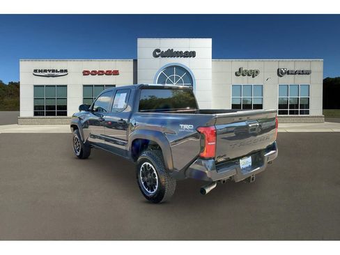 Used 2024 Toyota Tacoma TRD Off-Road AWD/4WD image 5