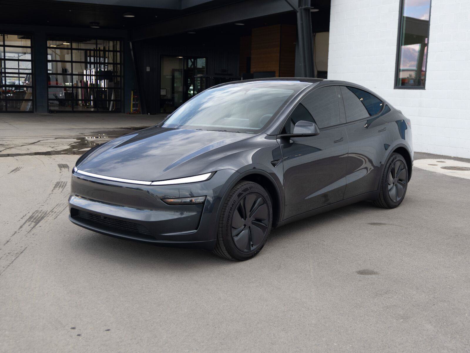 Used 2026 Tesla Model Y Long Range AWD/4WD image 8