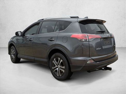 Used 2017 Toyota RAV4 LE image 7