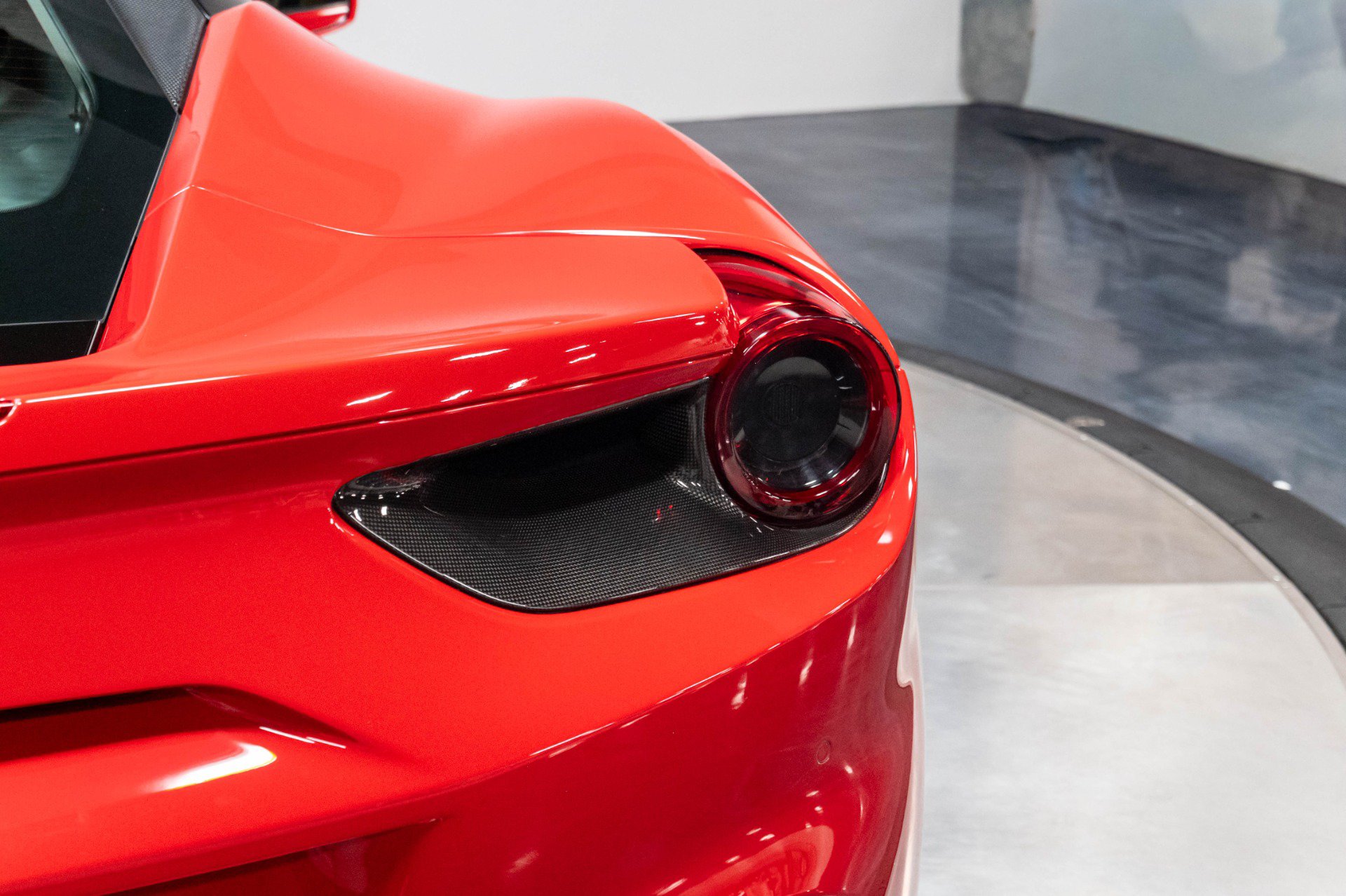 Used 2016 Ferrari 488 GTB RWD image 66