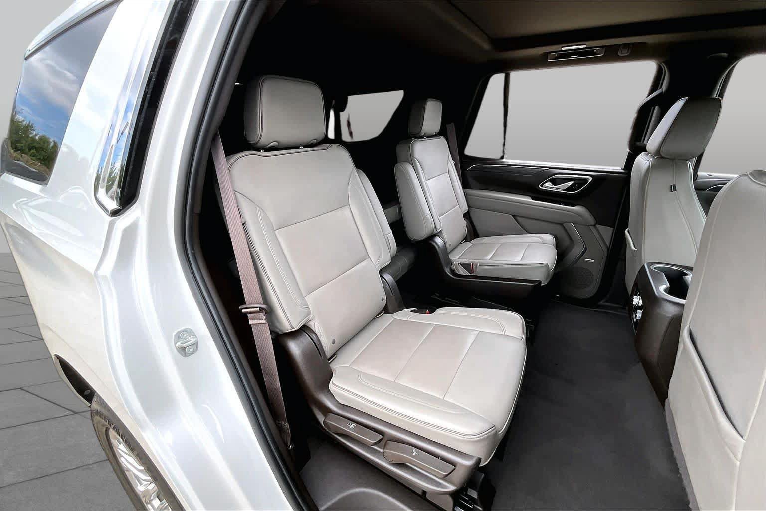 Used 2022 GMC Yukon SLT w/ SLT Premium Package RWD image 20