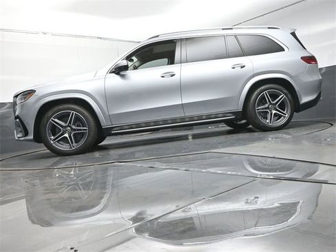 New 2026 Mercedes-Benz GLS 450 4MATIC image 37