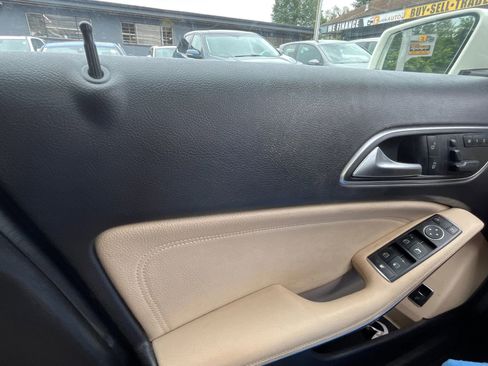 Used 2016 Mercedes-Benz GLA 250 4MATIC image 23