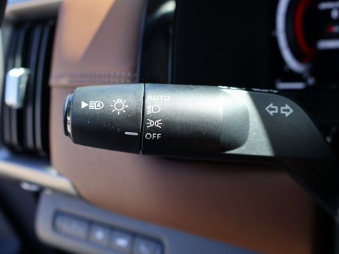 Used 2024 Nissan Pathfinder Platinum w/ Cargo Package image 52