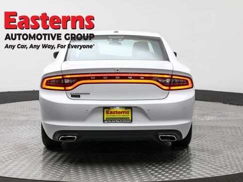Used 2022 Dodge Charger SXT w/ Leather Interior Group image 6