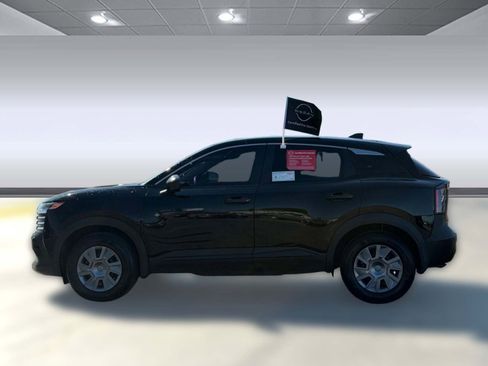 Certified 2025 Nissan Kicks S image 2