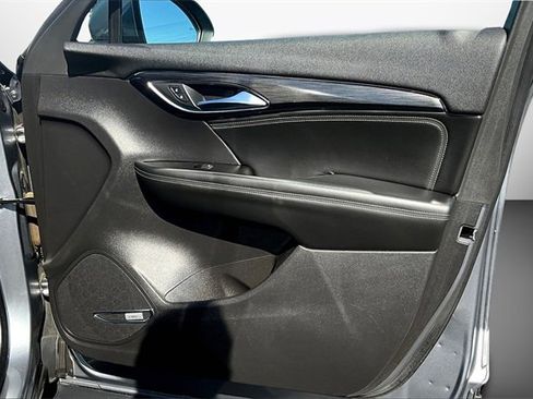 Used 2022 Buick Envision Essence w/ Technology Package I image 17