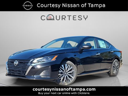 New 2025 Nissan Altima 2.5 SV image 1