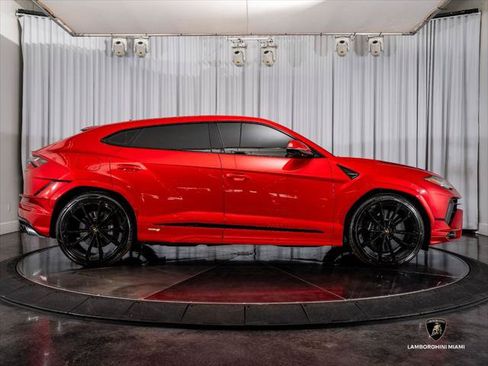 Used 2024 Lamborghini Urus S AWD/4WD image 15