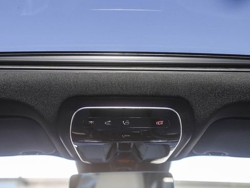 Certified 2025 Mercedes-Benz C 300 Sedan image 5