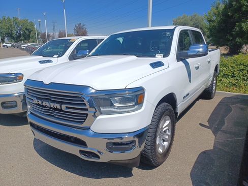 Used 2023 RAM 1500 Laramie AWD/4WD image 1