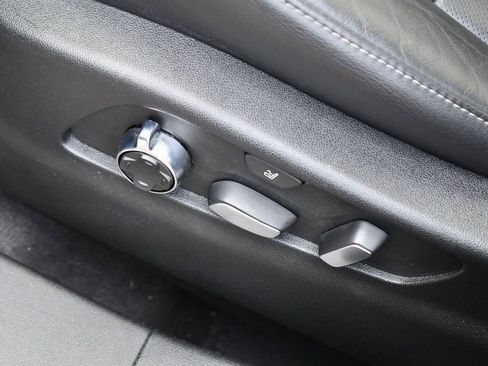 Used 2020 Cadillac XT4 Premium Luxury image 33