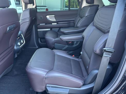 New 2025 Ford Expedition Platinum w/ Platinum Ultimate Package image 23