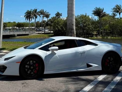 Used 2018 Lamborghini Huracan LP 580-2 RWD image 4