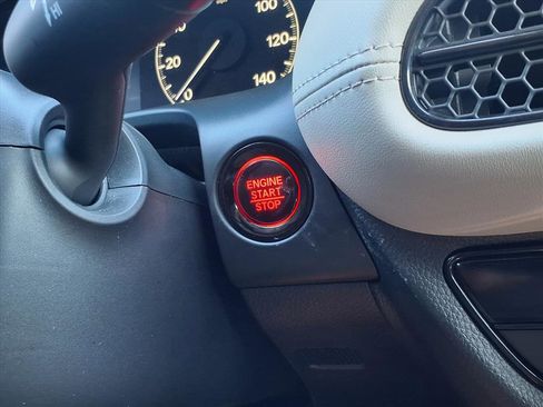 Used 2025 Honda HR-V LX image 10