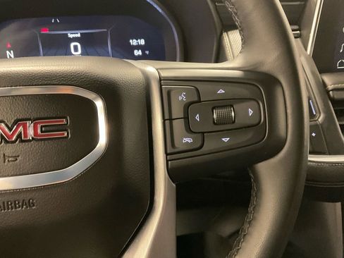 Used 2024 GMC Yukon XL SLT image 23