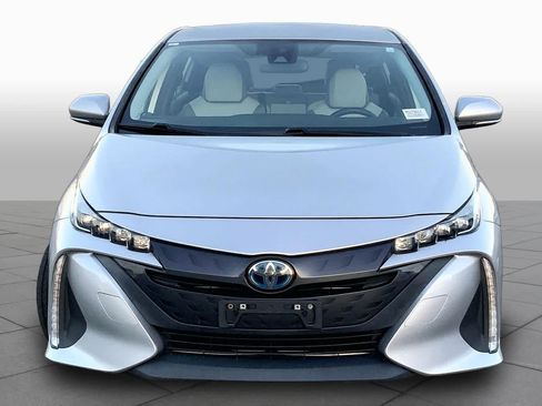Used 2021 Toyota Prius Prime XLE FWD image 4