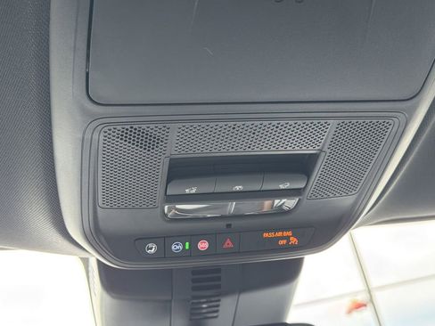 New 2026 Chevrolet Traverse LT w/ Sun and Wheel Package FWD image 12