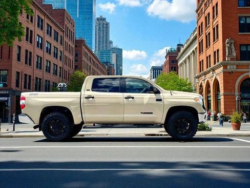 Used 2017 Toyota Tundra SR5 w/ SR5 Upgrade Package image 2