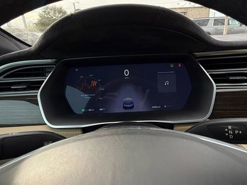 Used 2016 Tesla Model S 70 image 14