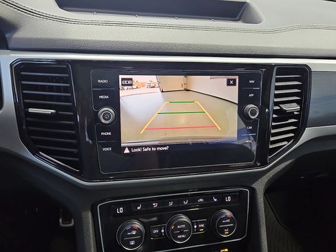Certified 2021 Volkswagen Atlas Cross Sport SEL R-Line w/ Cross Sport MDO Package FWD image 16