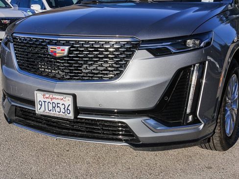 Used 2025 Cadillac XT6 Luxury image 11