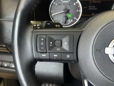 Used 2024 Nissan Pathfinder SV AWD/4WD image 23