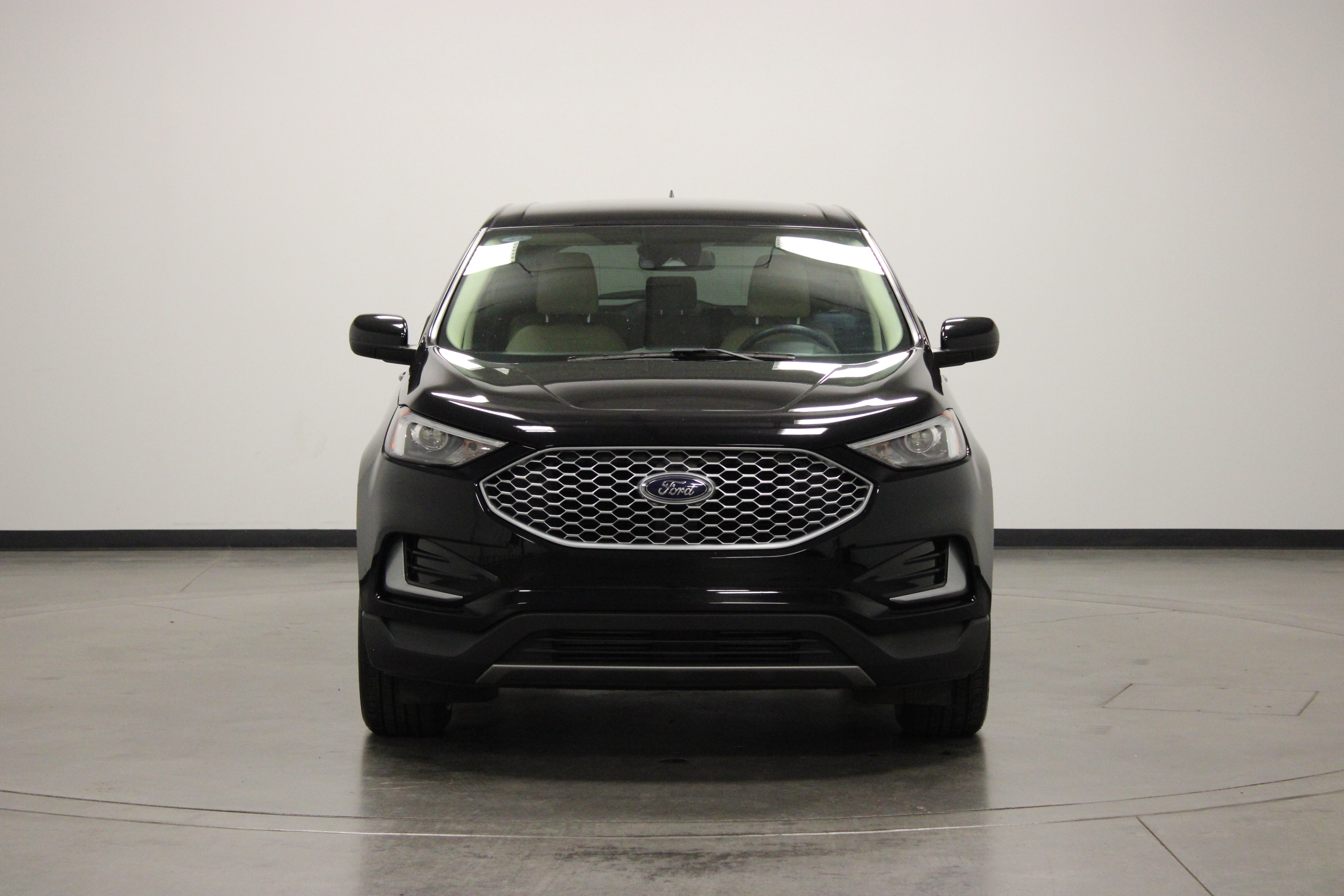 Used 2024 Ford Edge SEL AWD/4WD image 3